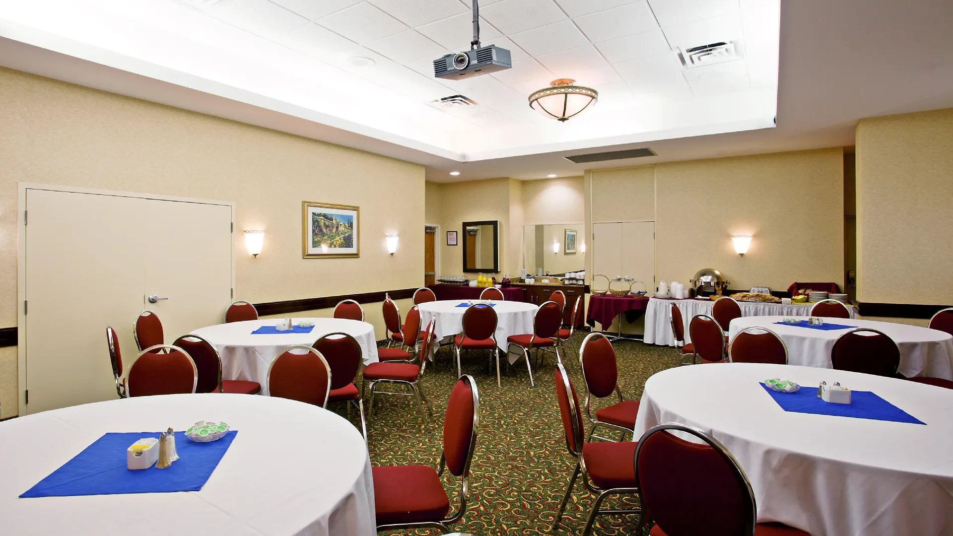 Hotel Holiday Inn & Suites Winnipeg Downtown By Ihg