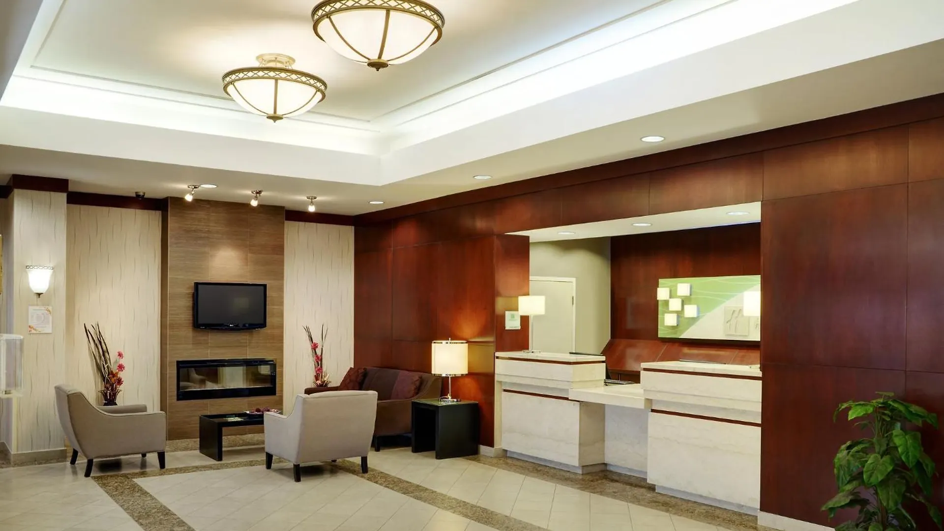Holiday Inn & Suites Winnipeg Downtown By Ihg Hotel