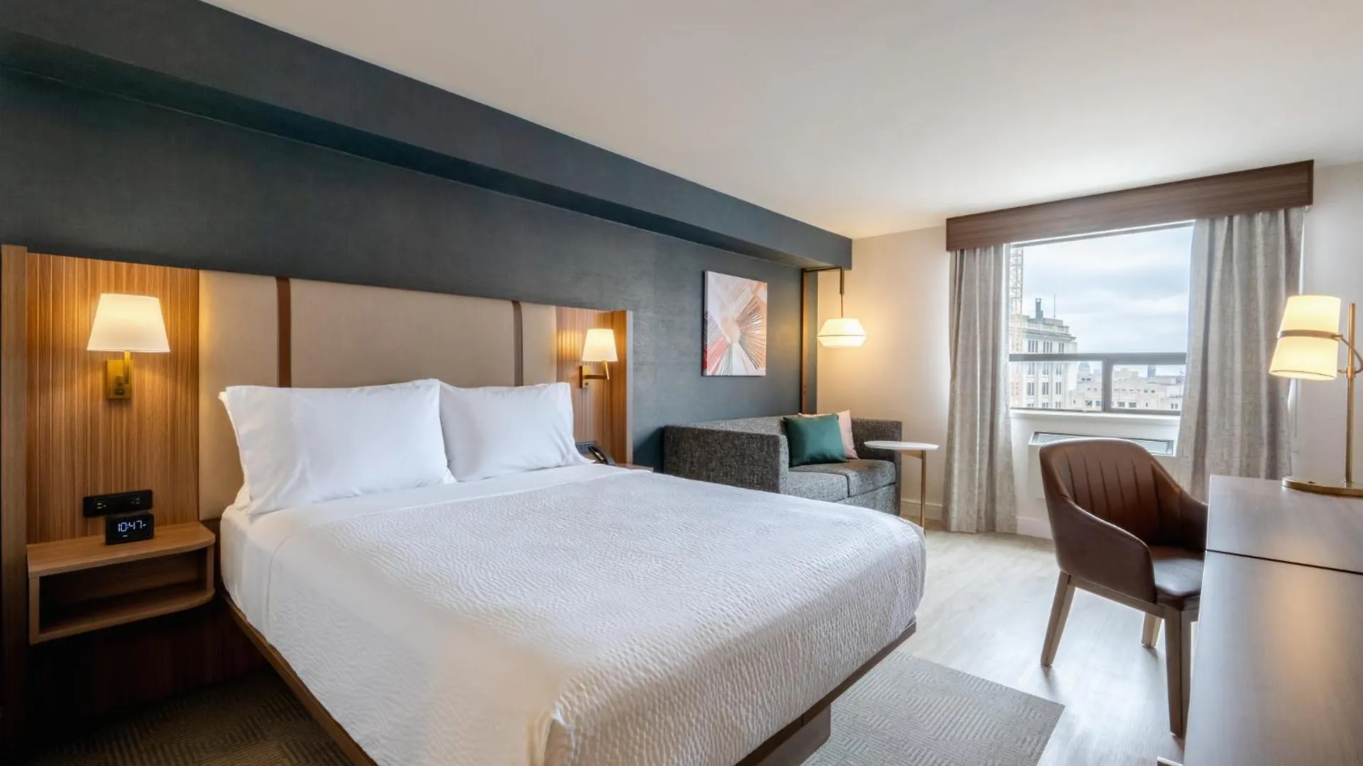 Holiday Inn & Suites Winnipeg Downtown By Ihg