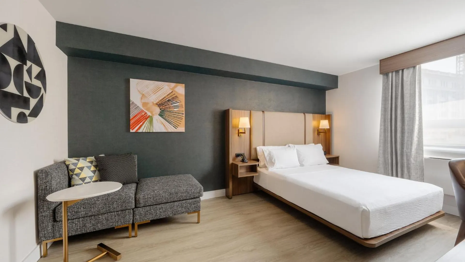 Holiday Inn & Suites Winnipeg Downtown By Ihg