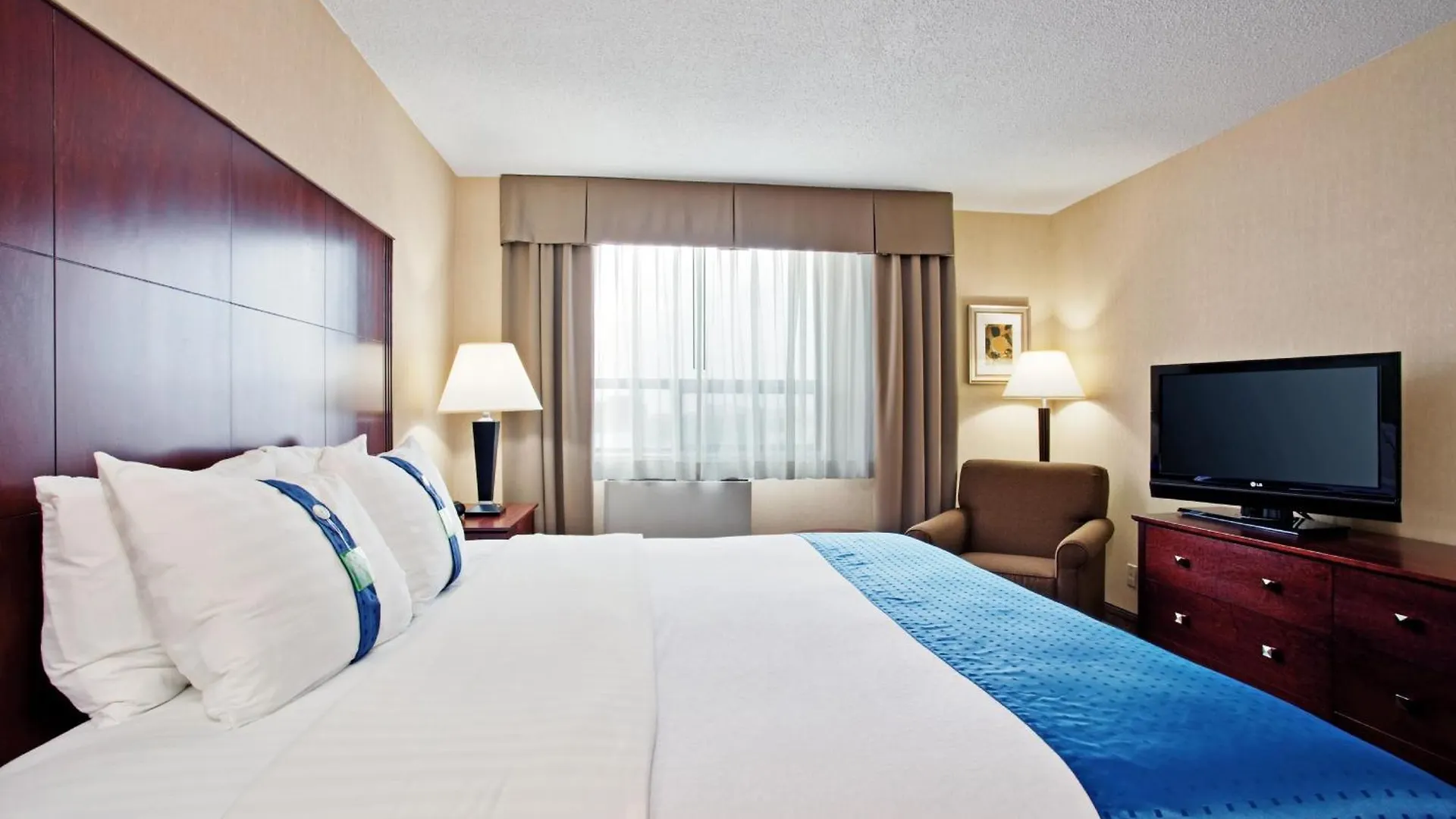 Holiday Inn & Suites Winnipeg Downtown By Ihg Hotel