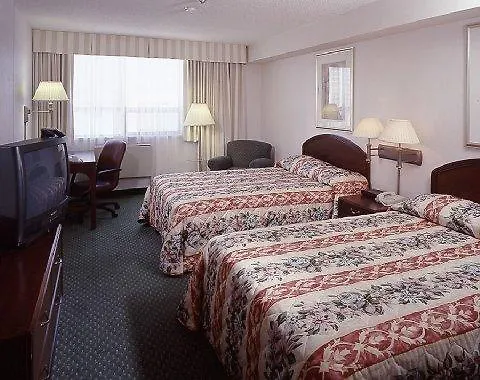 Holiday Inn & Suites Winnipeg Downtown By Ihg 3*,