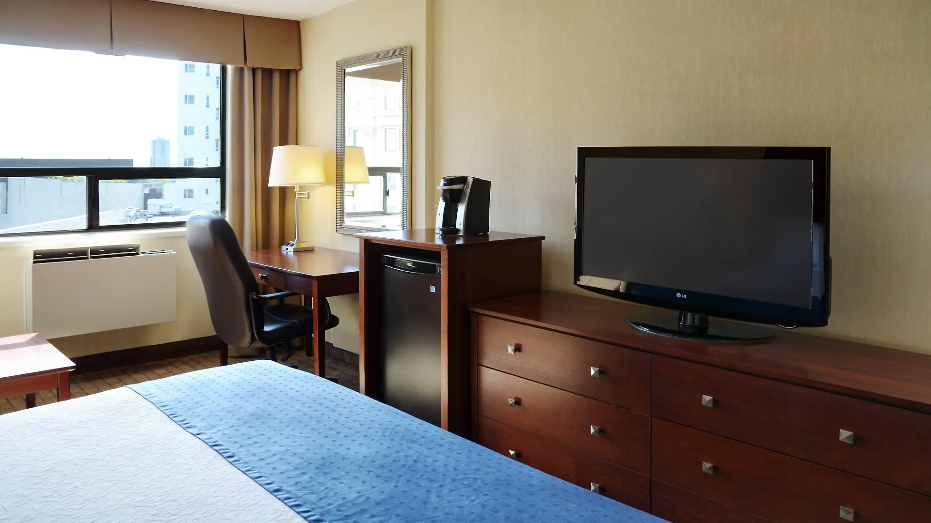 Holiday Inn & Suites Winnipeg Downtown By Ihg