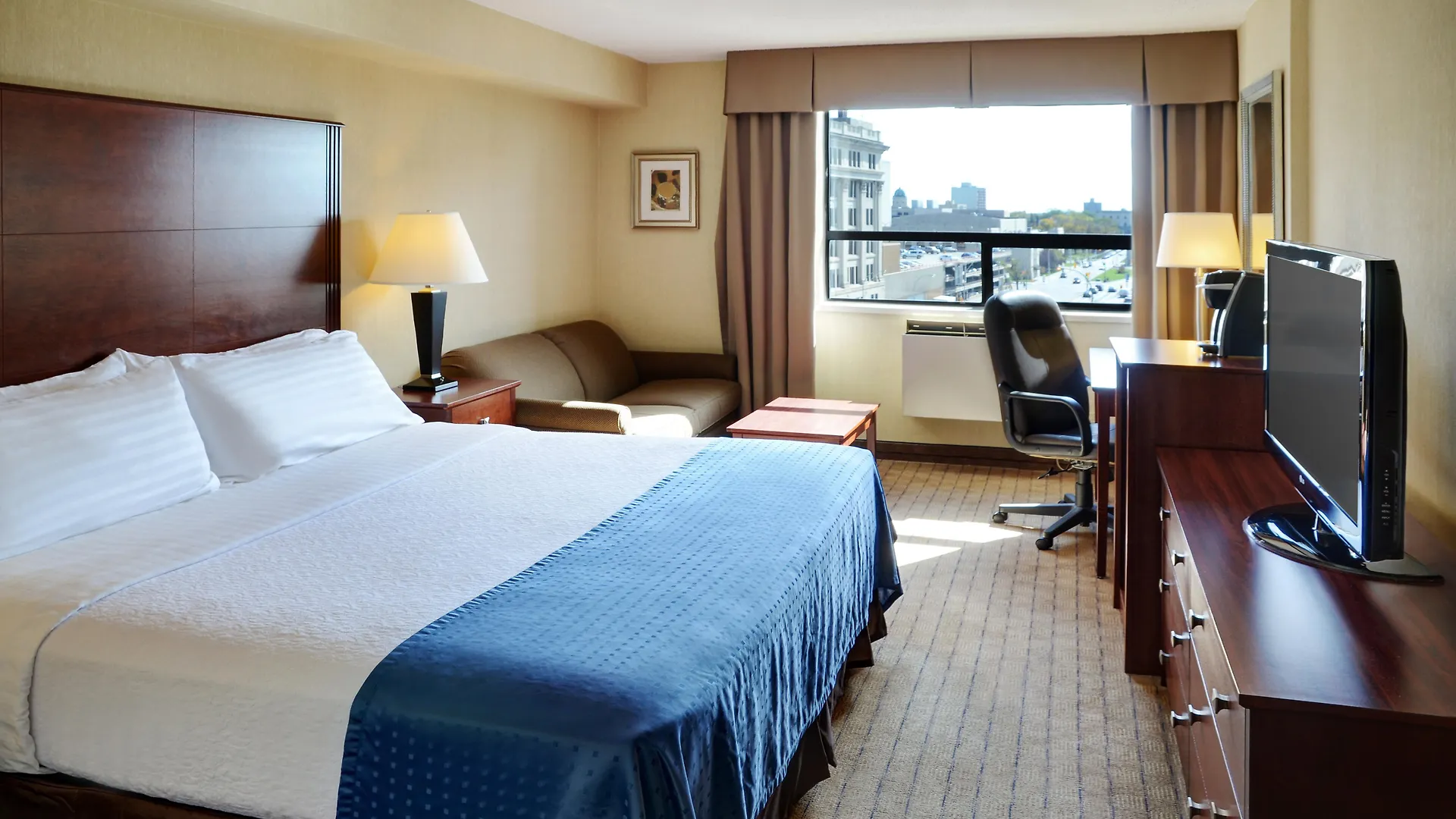Hotel Holiday Inn & Suites Winnipeg Downtown By Ihg
