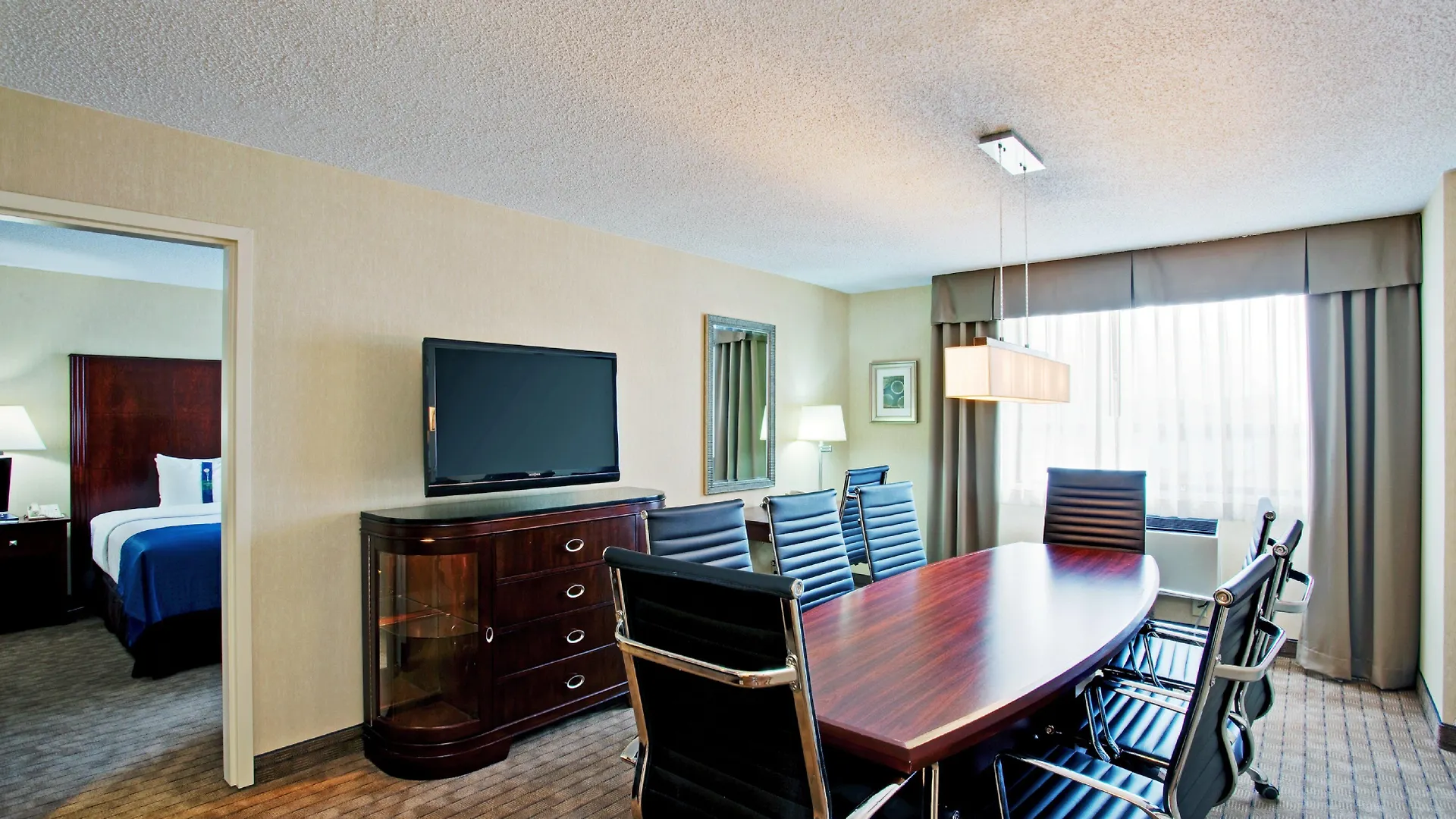 Holiday Inn & Suites Winnipeg Downtown By Ihg