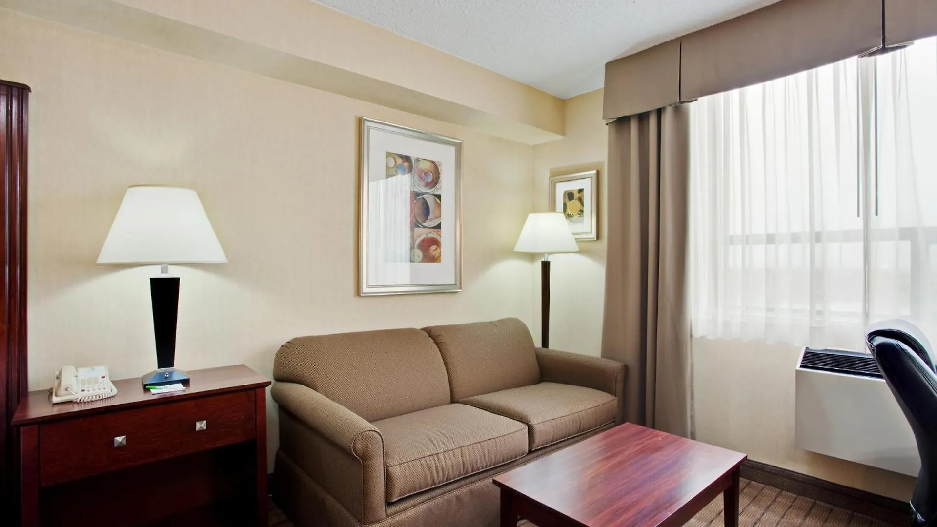 Holiday Inn & Suites Winnipeg Downtown By Ihg Hotel